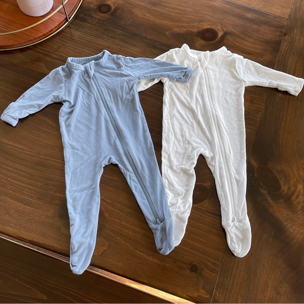 Kyte baby newborn sleeper set blue, white